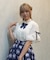 リボンブローチ付き姫袖風ブラウス