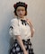 リボンブローチ付き姫袖風ブラウス