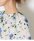 ルミナスフラワープリント 8分袖シャーリングブラウス