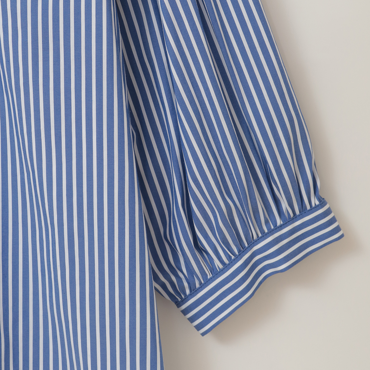 【洗える/接触冷感/UVカット】ボリュームスリーブストライプブラウス[41713445]natural mist