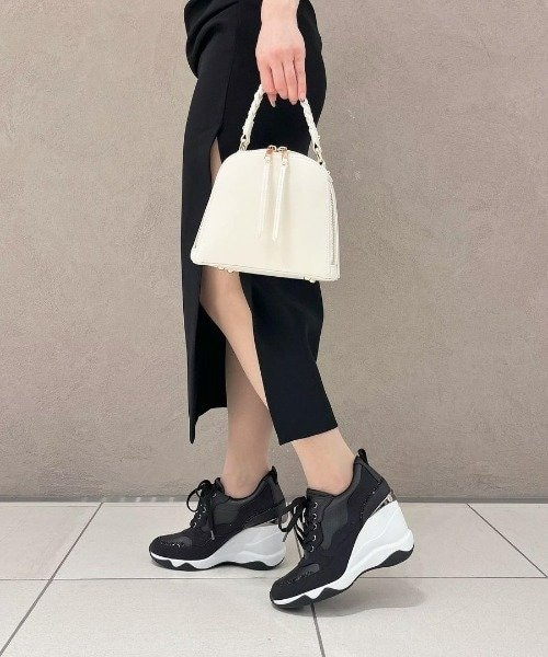 美品 ファビアナフィリッピ レザー スニーカー 37 約23.5cm 箱付 FABIANA FILIPPI(ファビアナフィリッピ)のレディース スニーカー