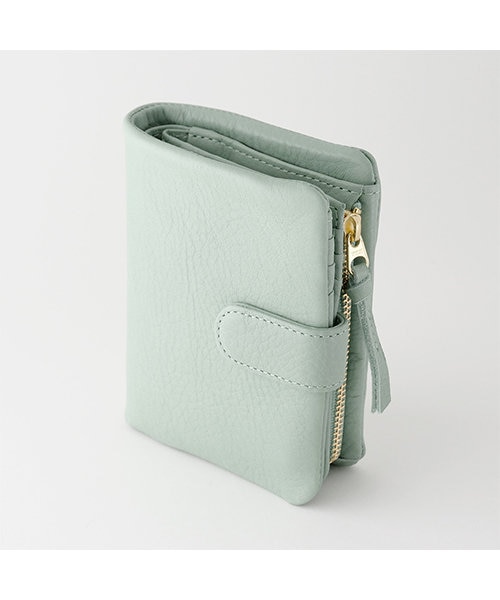 AZ ベルト付き二つ折り財布 セージグリーン｜デイアンドデイズの通販