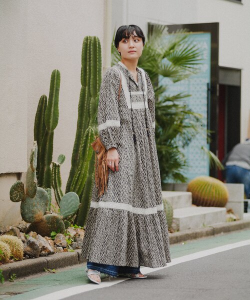 チャオパニック ボリュームスリーブベロア配色フラワーワンピース 異