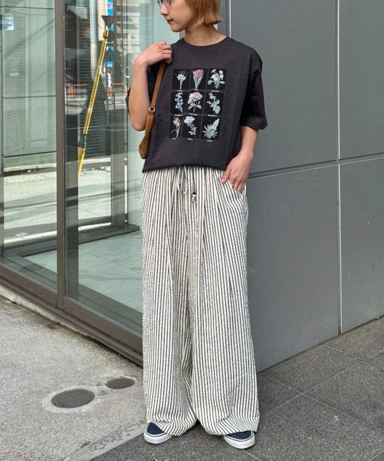 【UNISEX】【プラスサイズあり】フラワーコレクションTEE