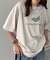 【ユニセックス】スプレー加工コーポレートグラフィックTシャツ
