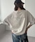 【ユニセックス】スプレー加工コーポレートグラフィックTシャツ