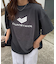 【ユニセックス】スプレー加工コーポレートグラフィックTシャツ
