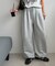 【ユニセックス】ワンポイント刺繍バレルレッグスウェットパンツ