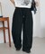 【ユニセックス】ワンポイント刺繍バレルレッグスウェットパンツ