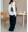 【ユニセックス】ワンポイント刺繍バレルレッグスウェットパンツ