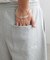 【ユニセックス】ワンポイント刺繍バレルレッグスウェットパンツ