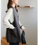 フェイクレザーVネックベスト