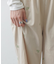 【umm.】ベロア刺繍セミフレアパンツ