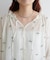 花柄刺繍衿フリルシャツ