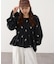 花柄刺繍シャーリングブラウス