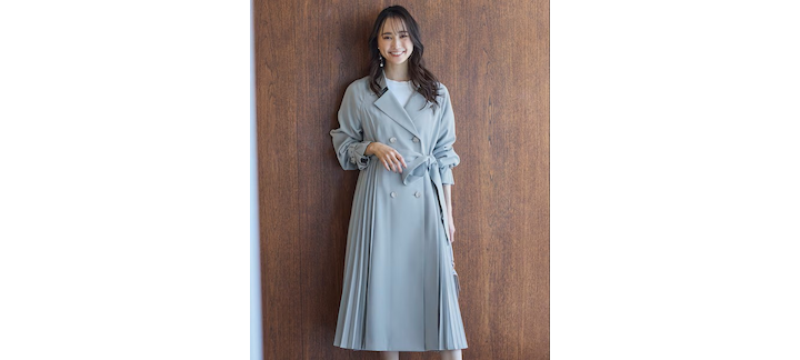 提案:ロングトレンチ+春色薄手タートル+センタープレスパンツ