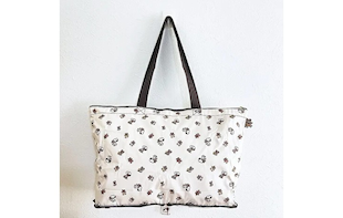 スヌーピーとベアがさりげなくかわいい。実用的なのに折り畳み可能な便利バッグを集めてみました。