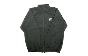 アウトドアで大活躍！ムーミンのシンプルかっこいいトレーニングジャケット