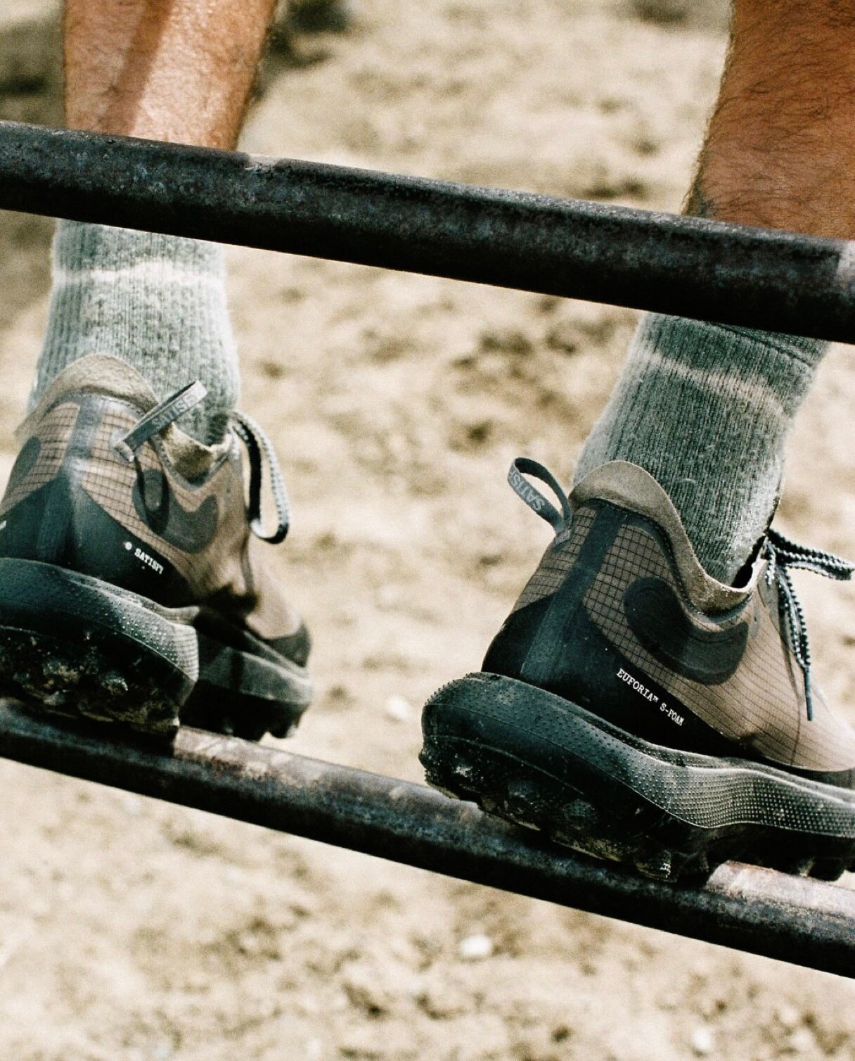 サティスファイ satisfy ランニングバンド NEW BRAND REPORT vol.12 カジュアルもランニングシーンも駆け抜け