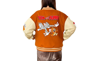 トムとジェリーのスカジャン！かわいくクールにコーデを決めてくれるアイテムが登場しました。