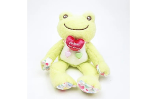 かえるのピクルスのラブリーな表情にきゅん。うるうるお目目がキュートな「スマイルハート」シリーズは癒し効果絶大です。