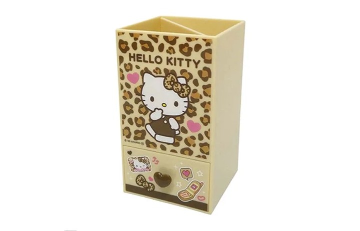 やっぱり推したい！平成レトロなヒョウ柄キティの収納ケース。｜&mall