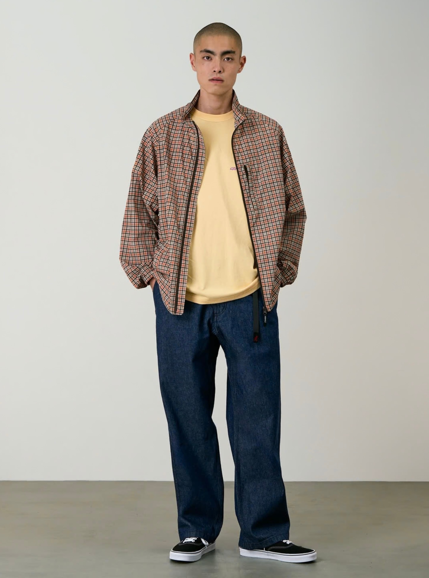 GOLDWIN (ｺﾞｰﾙﾄﾞｳｨﾝ) One Tuck Tapered Light Pants (ﾜﾝﾀｯｸﾃｰﾊﾟｰﾄﾞﾗｲﾄ