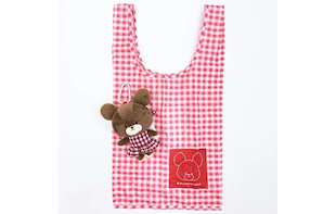 え？これがエコバッグ！？くまのがっこうのマスコット感覚で使えるぬいぐるみエコバッグです。