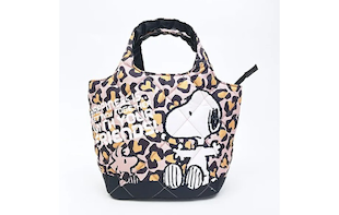 スヌーピー×ヒョウ柄が可愛い！ふわふわ軽やかなキルティングトート。