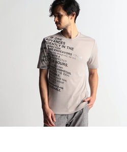 【23年モデル WEB限定再販売】<br>ロゴプリント半袖Tシャツ