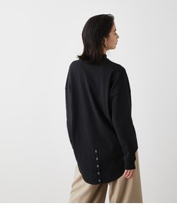 MOCK NECK BACK BUTTON L／S TEE