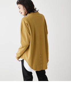 MOCK NECK BACK BUTTON L／S TEE