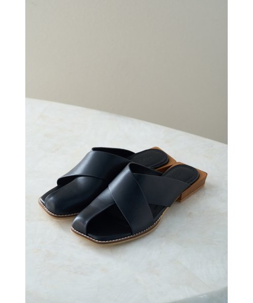 THUMB COVER SANDALS