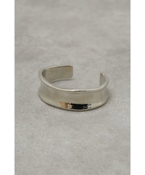 NUANCE CURVE BANGLE