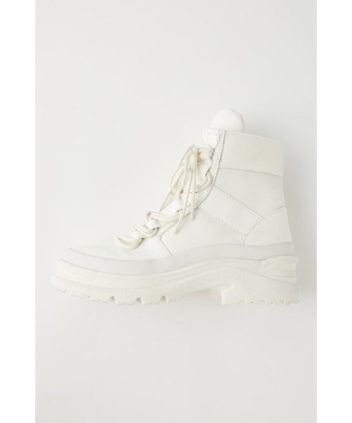 最旬スニーカーブーツ10選 きれいめカジュアルコーデのポイント Mall