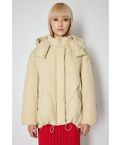 HOODED MIDDLE PUFFER ジャケット