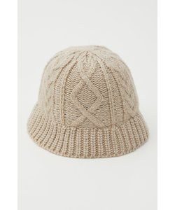 CABLE KNIT BUCKET HAT