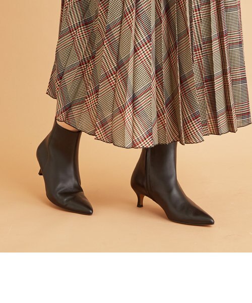 人気のファッショントレンド 心に強く訴えるポイン テッド ショート ブーツ