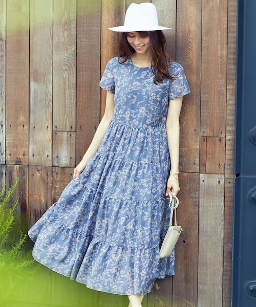 WEB限定】フラワープリント ワンピース | 23区（ニジュウサンク）の 