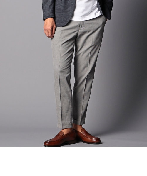 清潔感のあるスタイルになるアンクルパンツのメンズコーデ Mall