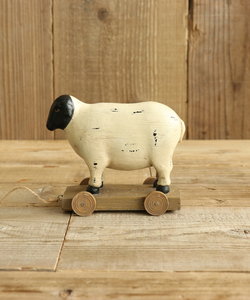 羊のおもちゃオブジェ