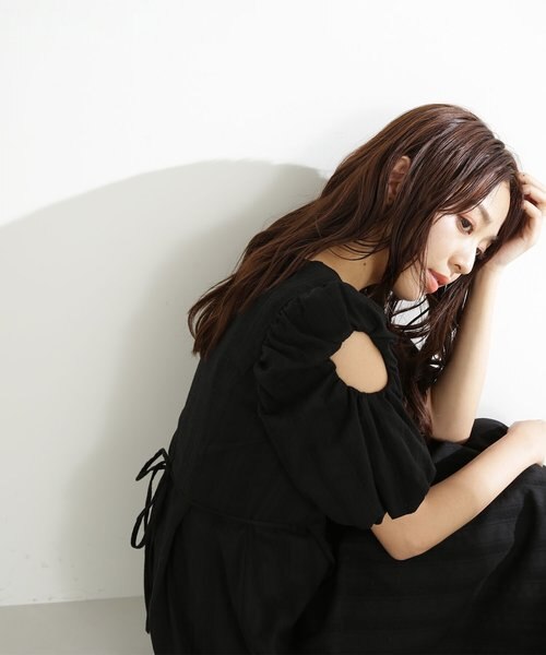 サークルカットアウトワンピース | NATURAL BEAUTY BASIC（ナチュラル