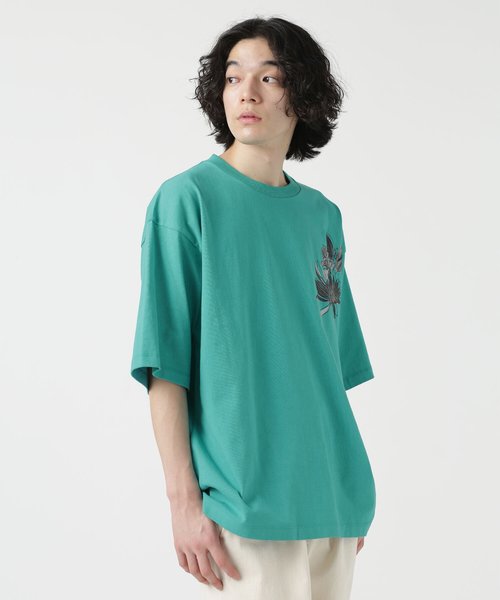 LB.04／フラワープリント刺繍Tシャツ