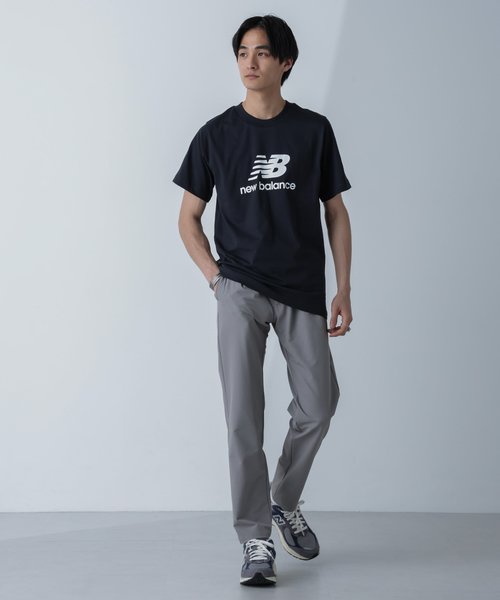 new balance／Stacked Logo ショートスリーブTシャツ