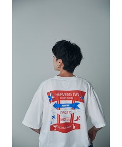 モーテルイングラフィックTシャツ