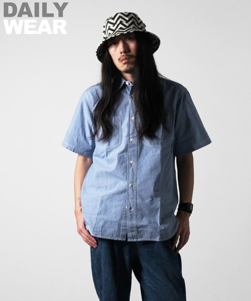 《DAILY／デイリー》BASIC CHAMBRAY S／S SHIRT ／ 半袖シャンブレーシャツ／AVIREX／アヴィレック