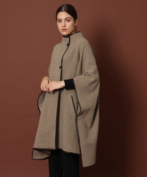 女性らしいシルエットが人気 ケープコートコーデ Mall