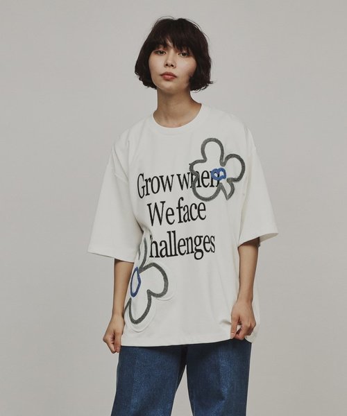 パッチフラワーTシャツ