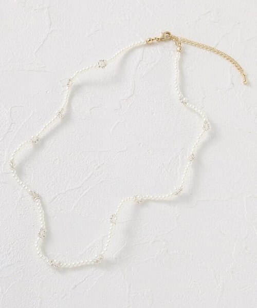 パール調ビーズフラワーデザインネックレス Its Demo イッツデモ の通販 Mall