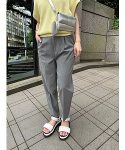 【emmi atelier】タックテーパードパンツ